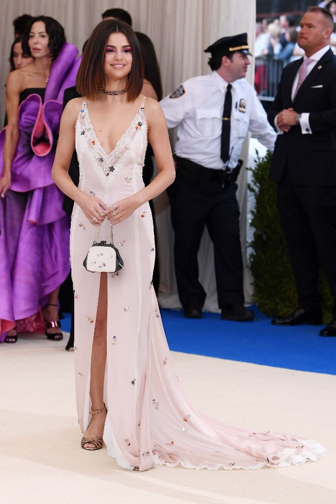 Selena Gomez Met Gala 2017 Red Carpet Fashion Style