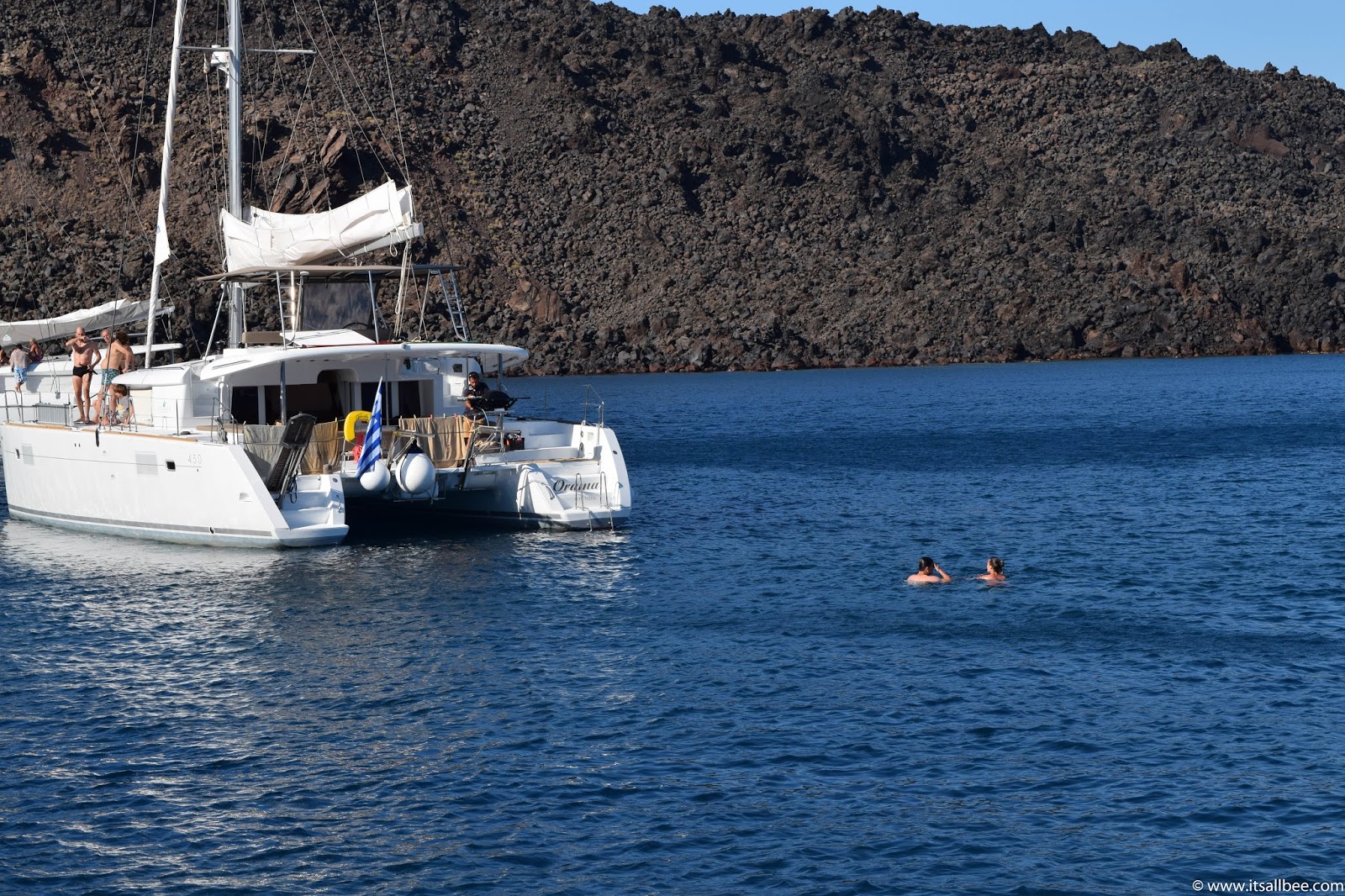 Complete Guide To The Best Santorini Boat Tours