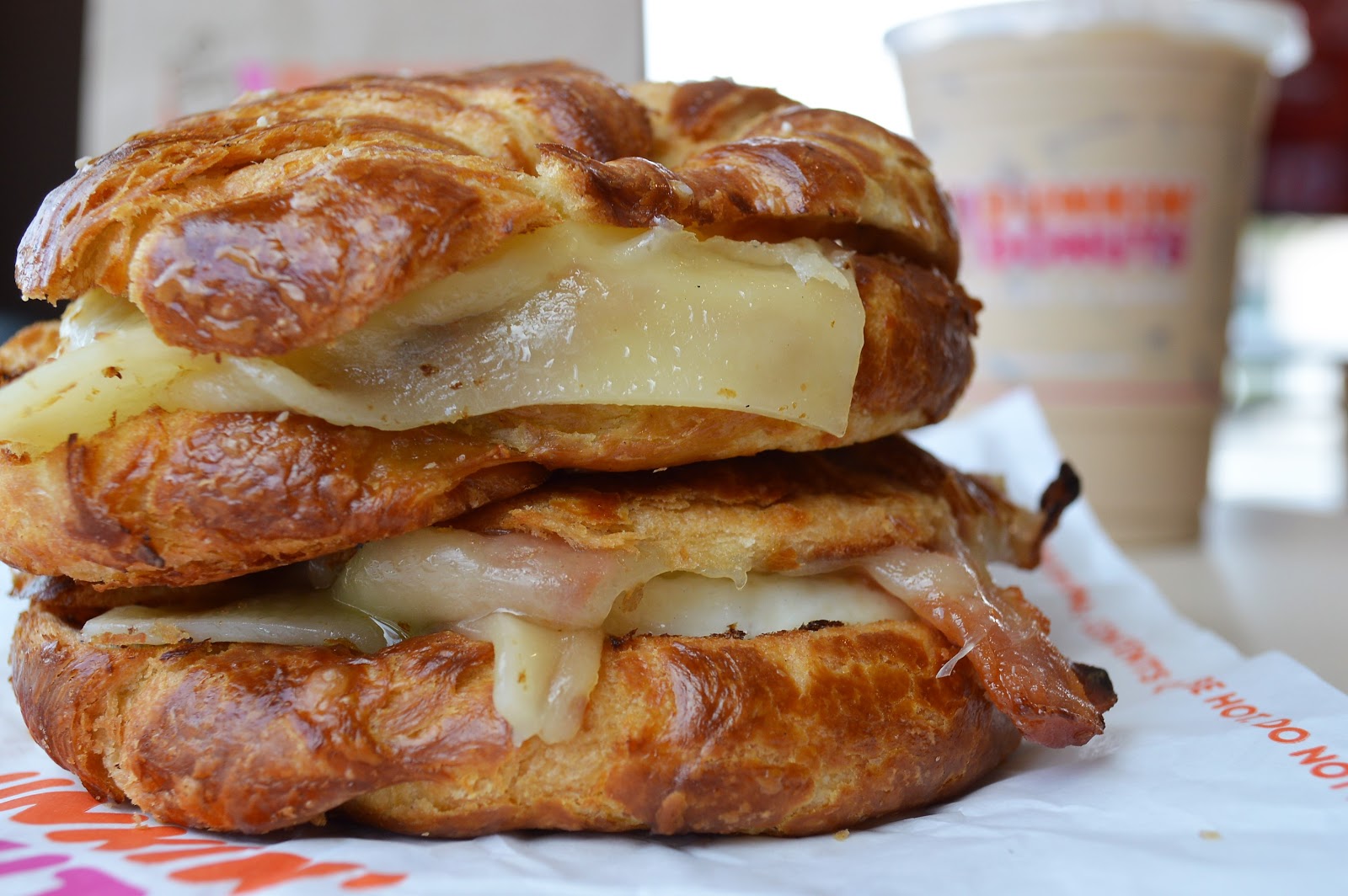 Dunkin' Donuts Debuts New Pretzel Croissant Breakfast Sandwich! EAT