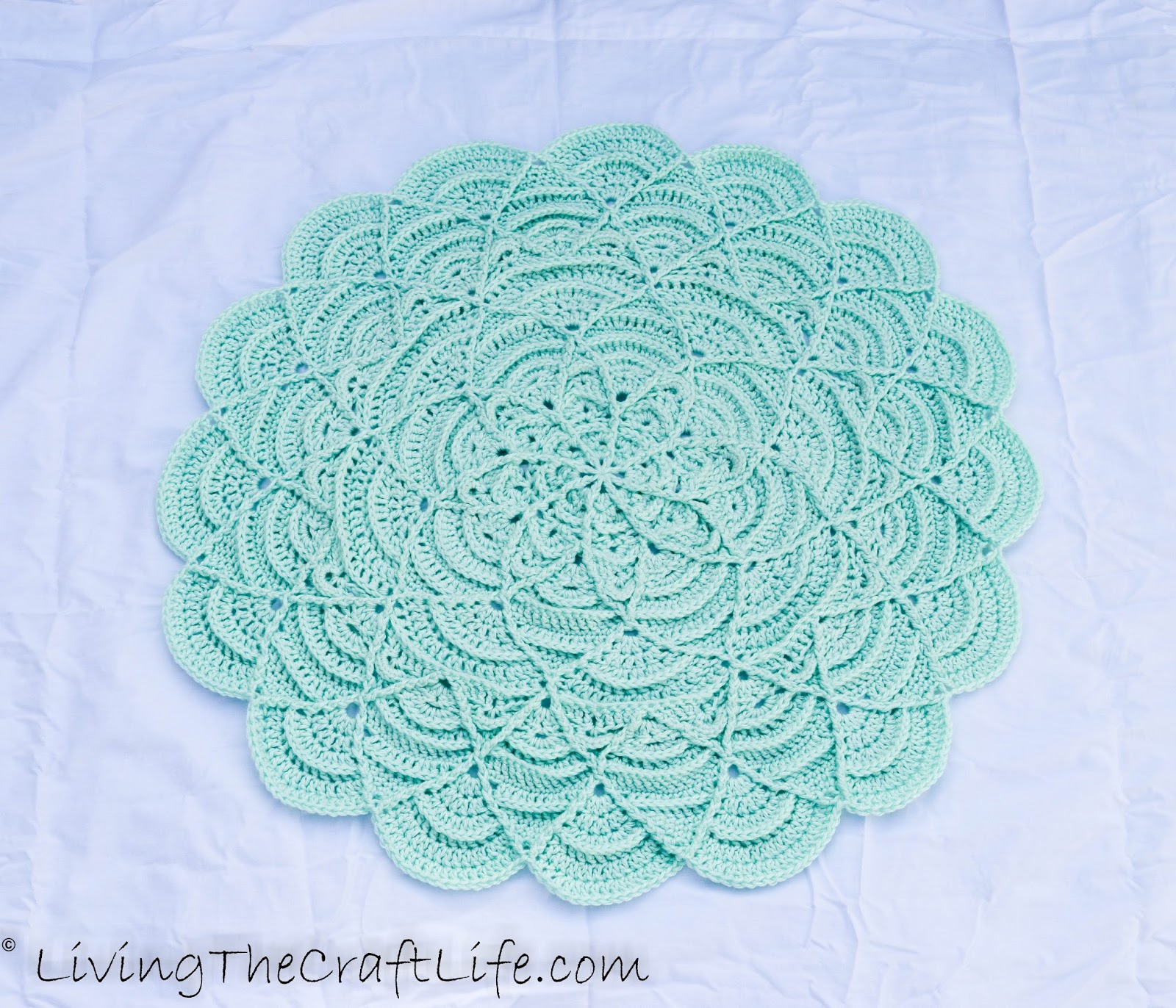 Living the Craft Life Flower Puddles Blanket Pattern Review
