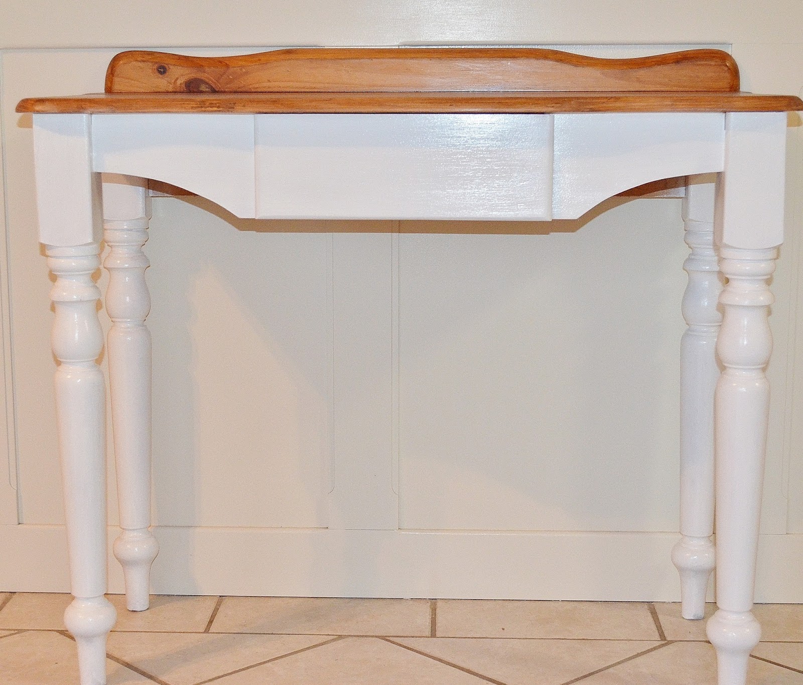 Retro Vintage Love French Provincial Shabby Hall Table