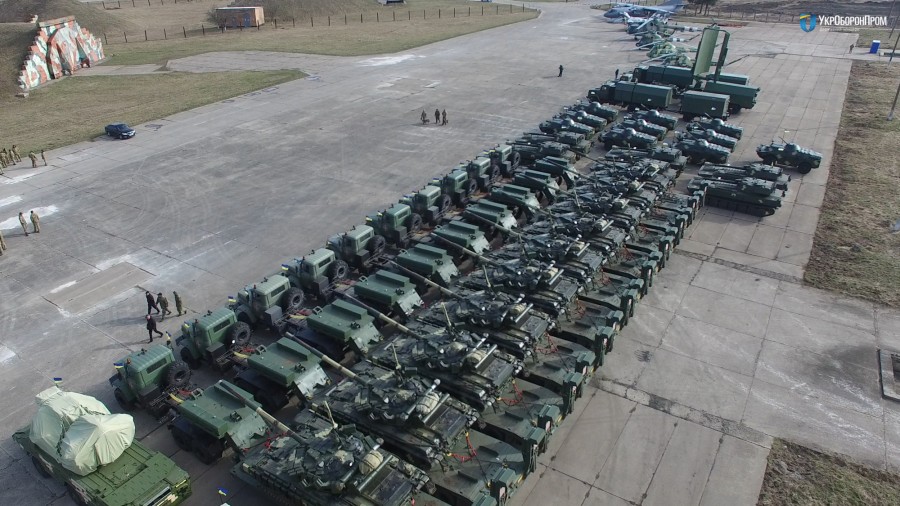 Більше 400 одиниць військової техніки отримали ЗСУ