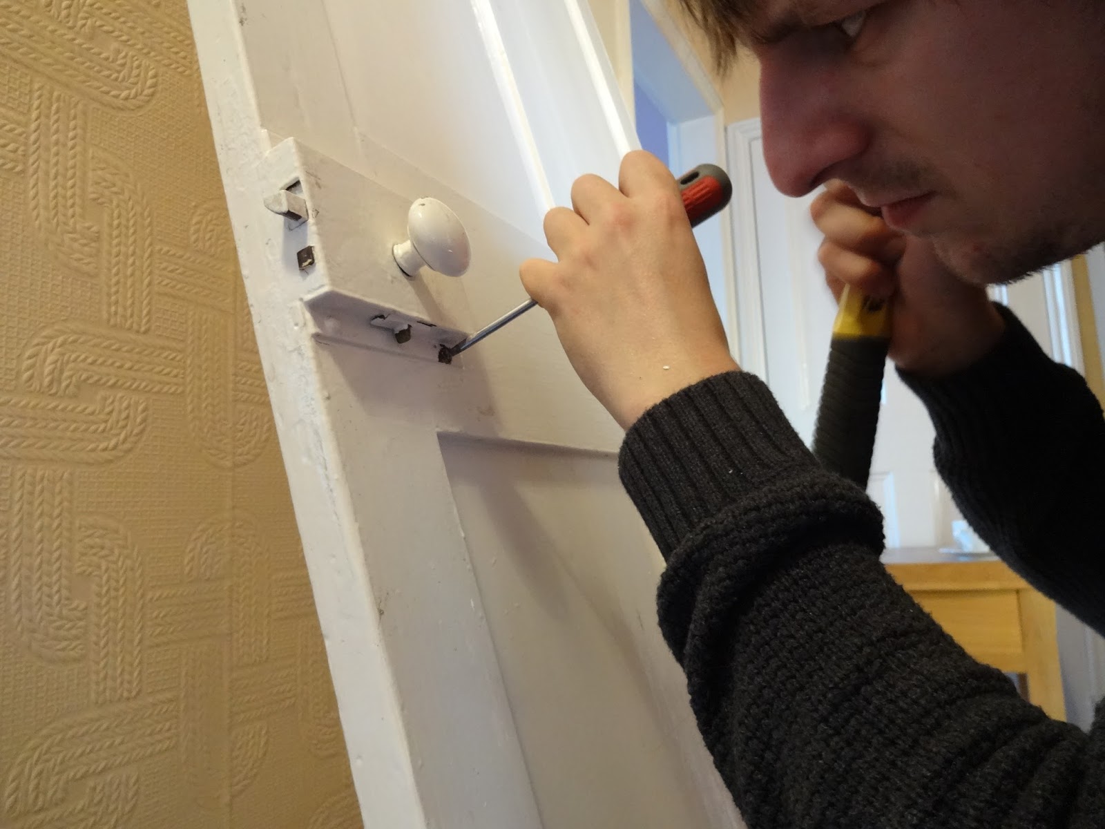 How to Remove and Restore an Old Door Lock - Kezzabeth | DIY