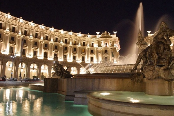 Piazza Repubblica rome