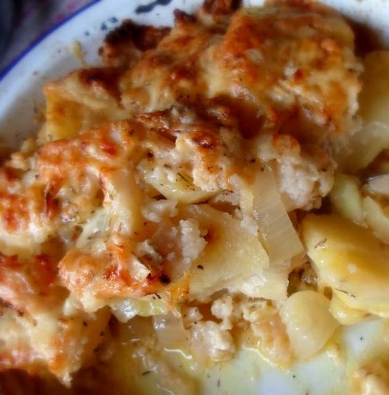 Potato, Cauliflower and Cheddar Bake