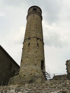 The sighting tower in Caprigliola may be almost 700 years old