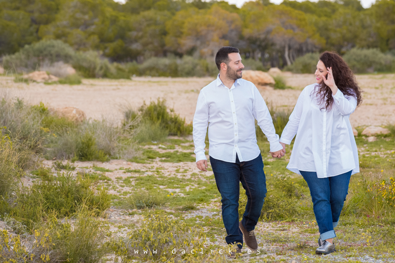 pareja caminando