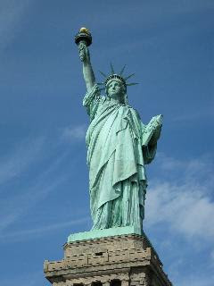 Statue of liberty/Colour of Statue of liberty is green