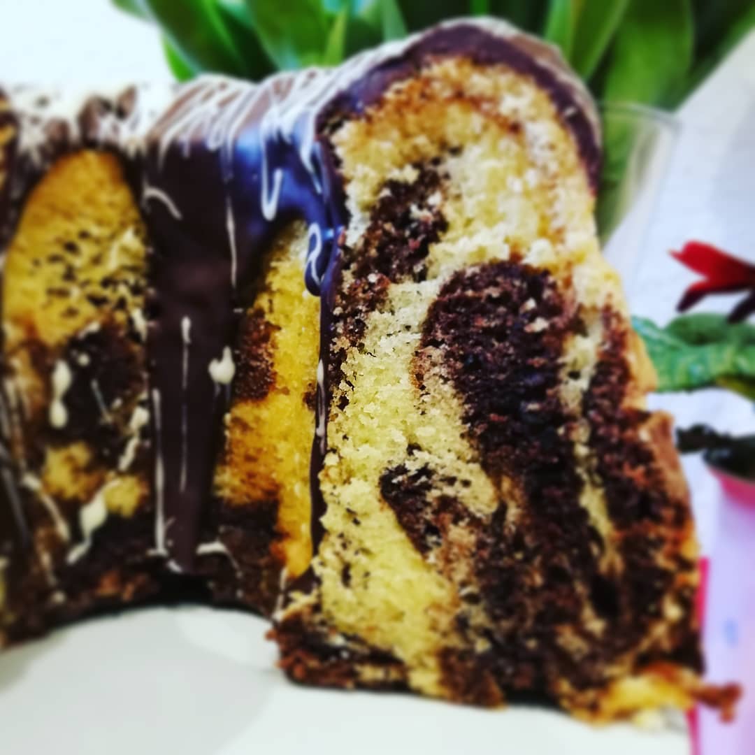 TörtchenSündikat: Saftiger Eierlikör-Marmor-Gugl ... Ostern kann kommen!