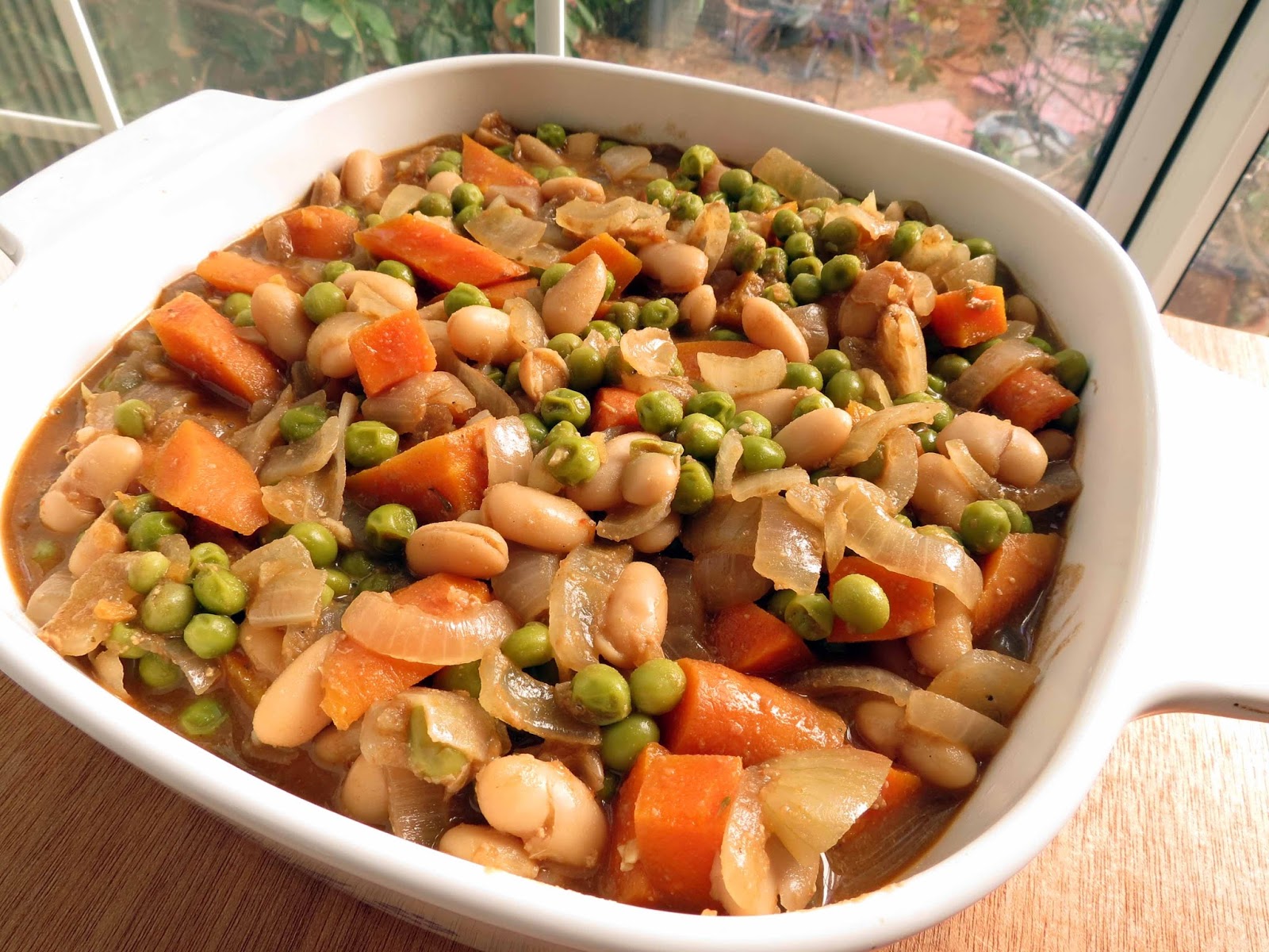 Positively PlantBased White Beans, Peas and Carrots