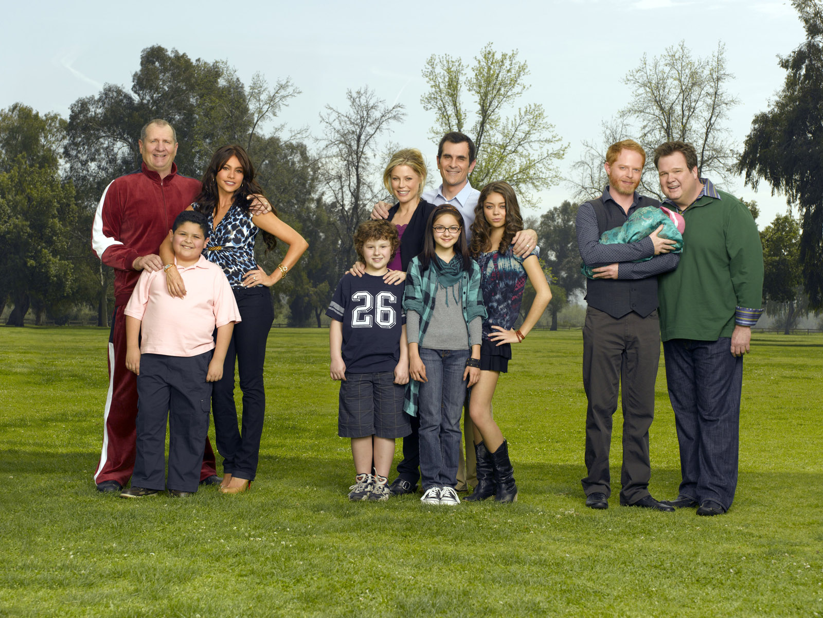 Led Promo Photos Modern Family Season 1,2