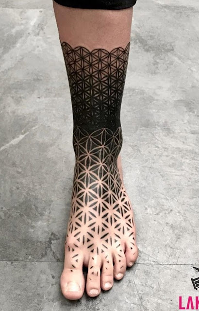 Tatuagens geométricas para as meninas Tatuagens geométricas para as meninas
