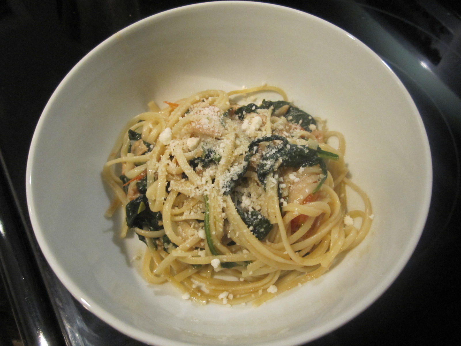 Sophie in the Kitchen Easy Spinach and Clams Linguine