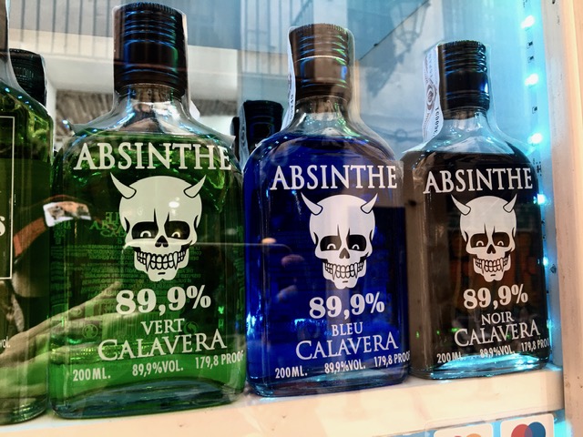 Calavera Noir Absinthe Bottle