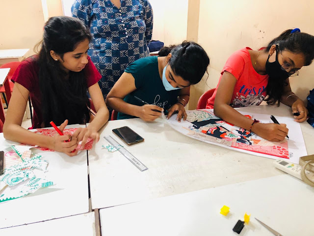 IDT students made Gandhiji's portrait inspired from India's handloom