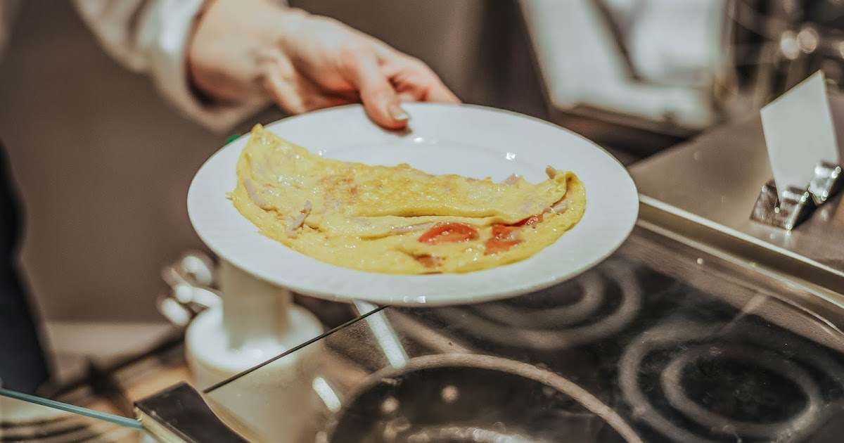 "You can't make an omelette without breaking eggs" nghĩa là gì?