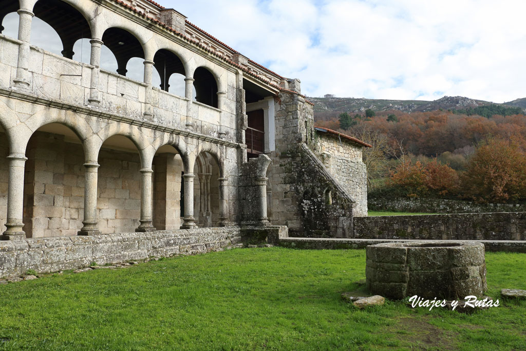 Claustro de Xunqueira de Espadanedo