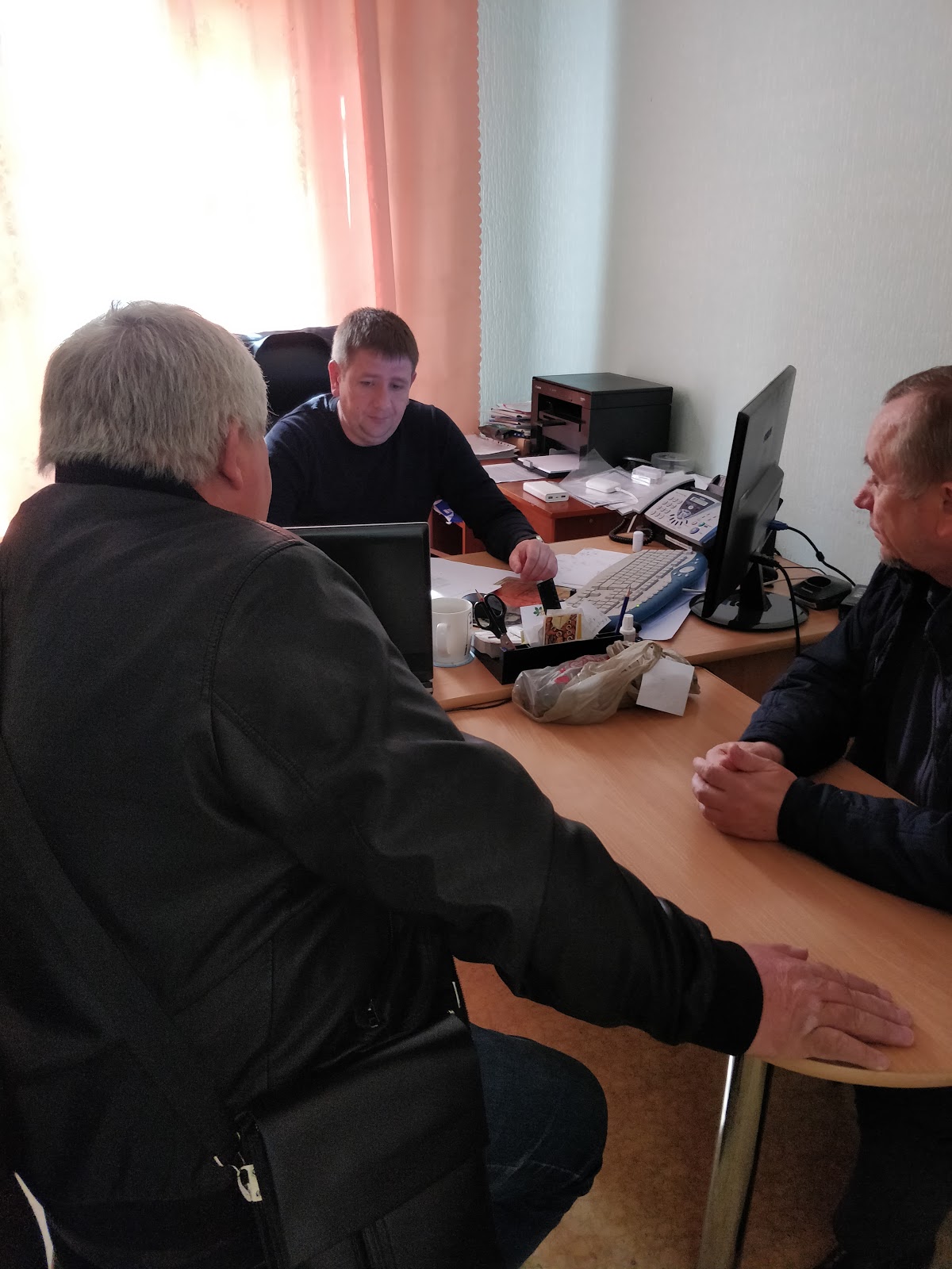 Керівники Держгеокадастру Миколаївщини провели 27 особистих виїзних прийомів громадян "