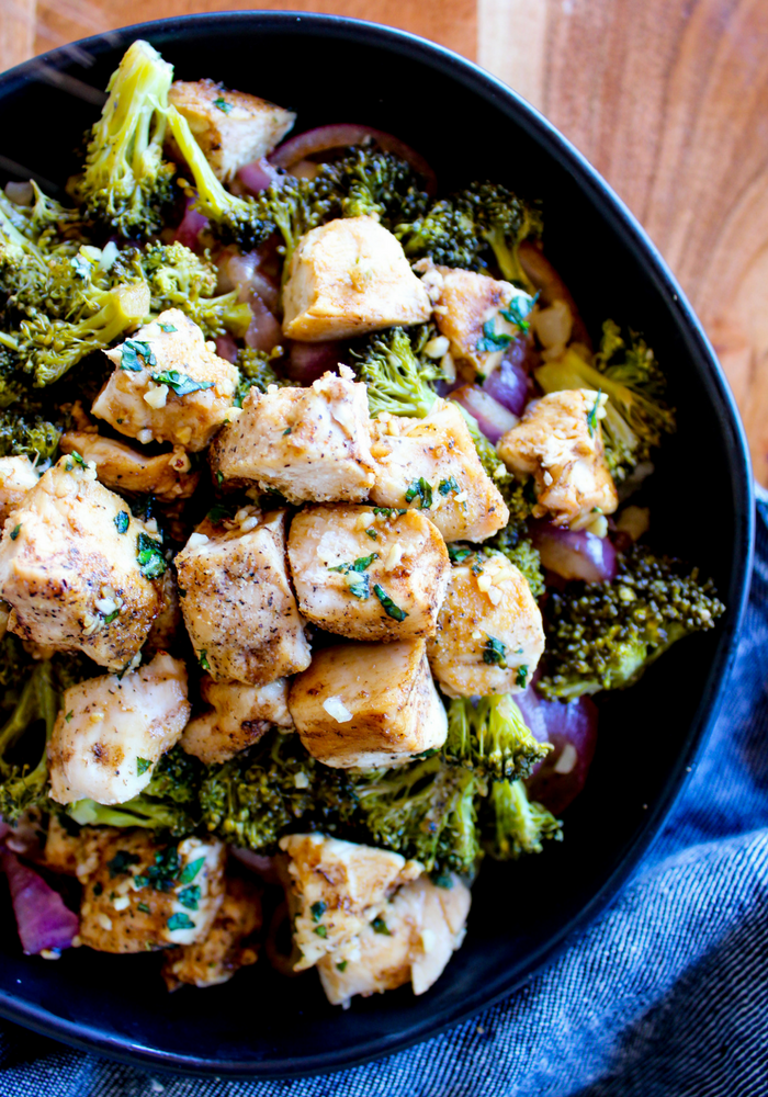 SHEET PAN BALSAMIC BASIL CHICKEN CAULIFLOWER RICE BOWL CUCINA DELICIOUS