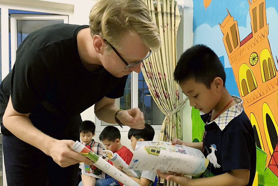 Tại sao các bé nhỏ chưa nên học với 100% giáo viên bản ngữ?