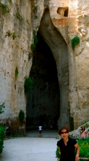 l'orecchio di Dionisio ..洞窟の穴に耳あり