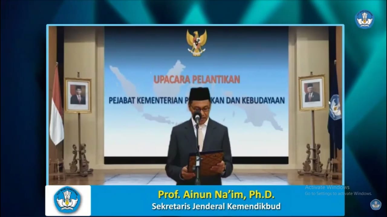 Sesjen Kemdikbud Prof. Ainun Na'im, Ph.D., M.B.A Lantik 13 Pejabat