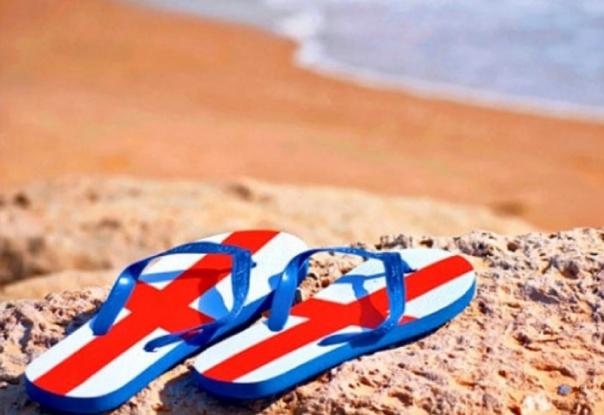 Πανικό έχει προκαλέσει στους Βρετανούς τουρίστες η απόφαση του Λονδίνου να επιβάλλει καραντίνα σε όσους επιστρέφουν από την Ισπανία