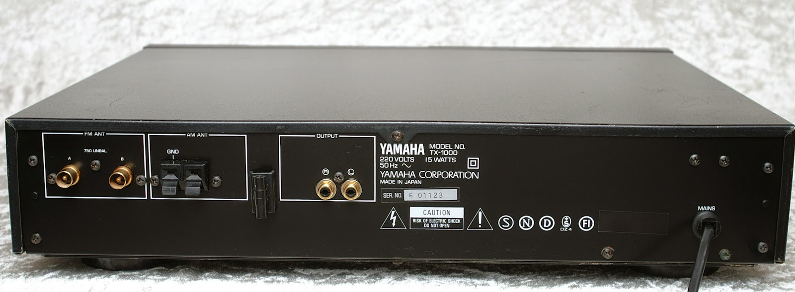 Yamaha TX1000 Digital Tuner AudioBaza