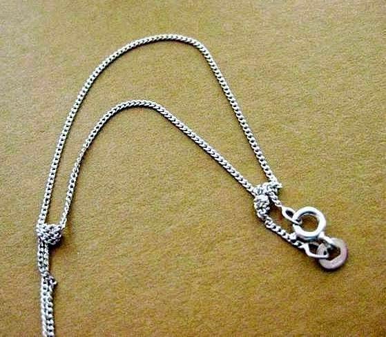 Handmade by Amo'r, Ireland: Easy Way to Untangle a Necklace Chain