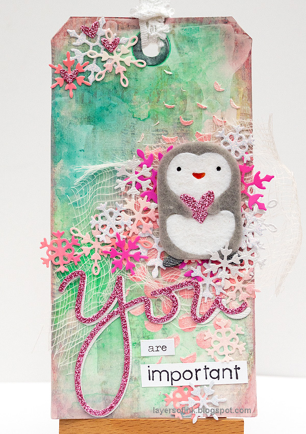 Layers of ink - Pink Penguin Tag Tutorial by Anna-Karin Evaldsson. Layers of ink - Pink Penguin Tag Tutorial by Anna-Karin Evaldsson.