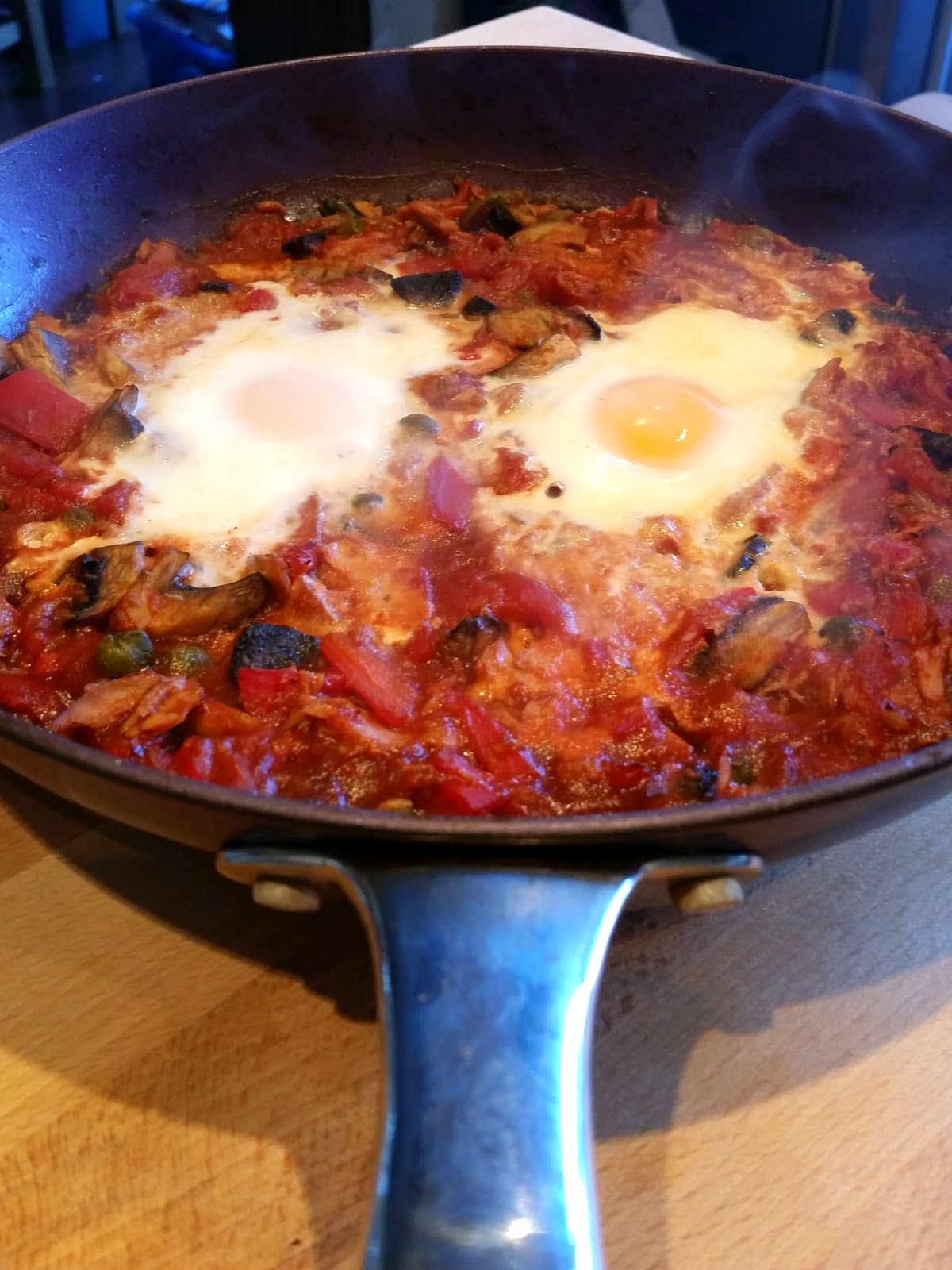 Slimming World Delights: Tuna and Vegetable Baked Eggs