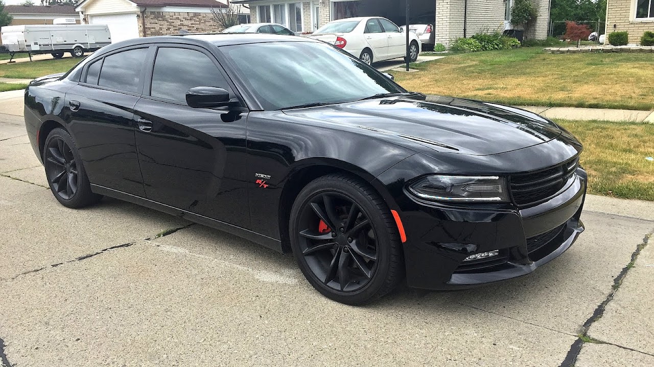 Dodge Charger 2015 черный