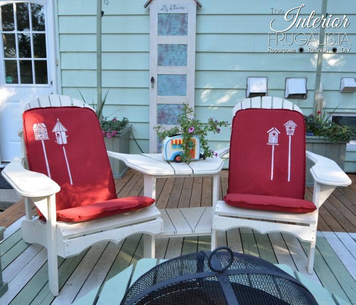 How to turn inexpensive outdoor chair cushions from drab to fab in less ten minutes into lovely one-of-a-kind cottage style with birdhouse stencils.