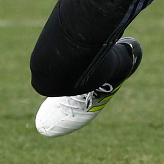 Keylor Navas Reveals Next-Gen Adidas Goalkeeper Gloves and Unreleased ...