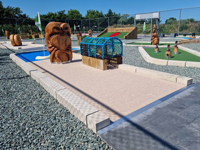 Minigolf at Northcliffe & Seaview Holiday Parks in High Hawsker, Whitby. Photo by UrbanCrazy, July 2021