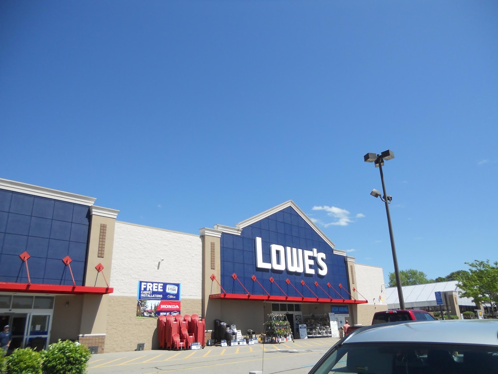 Retail on the Thames Exploring Retail of Eastern Connecticut It Used