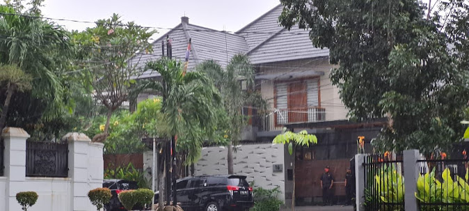 rumah ihsan yunus anggota dpr ri asal jambi