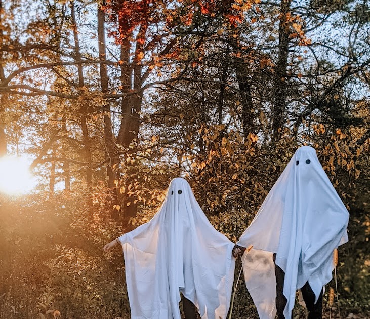 Kathleen's Fashion Fix: BOO! // Couples Homemade Ghost Costumes