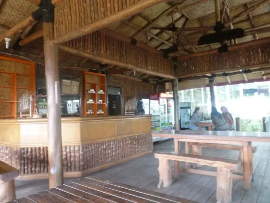 desain warung kopi sederhana dari bambu desain warung kopi dari bambu
