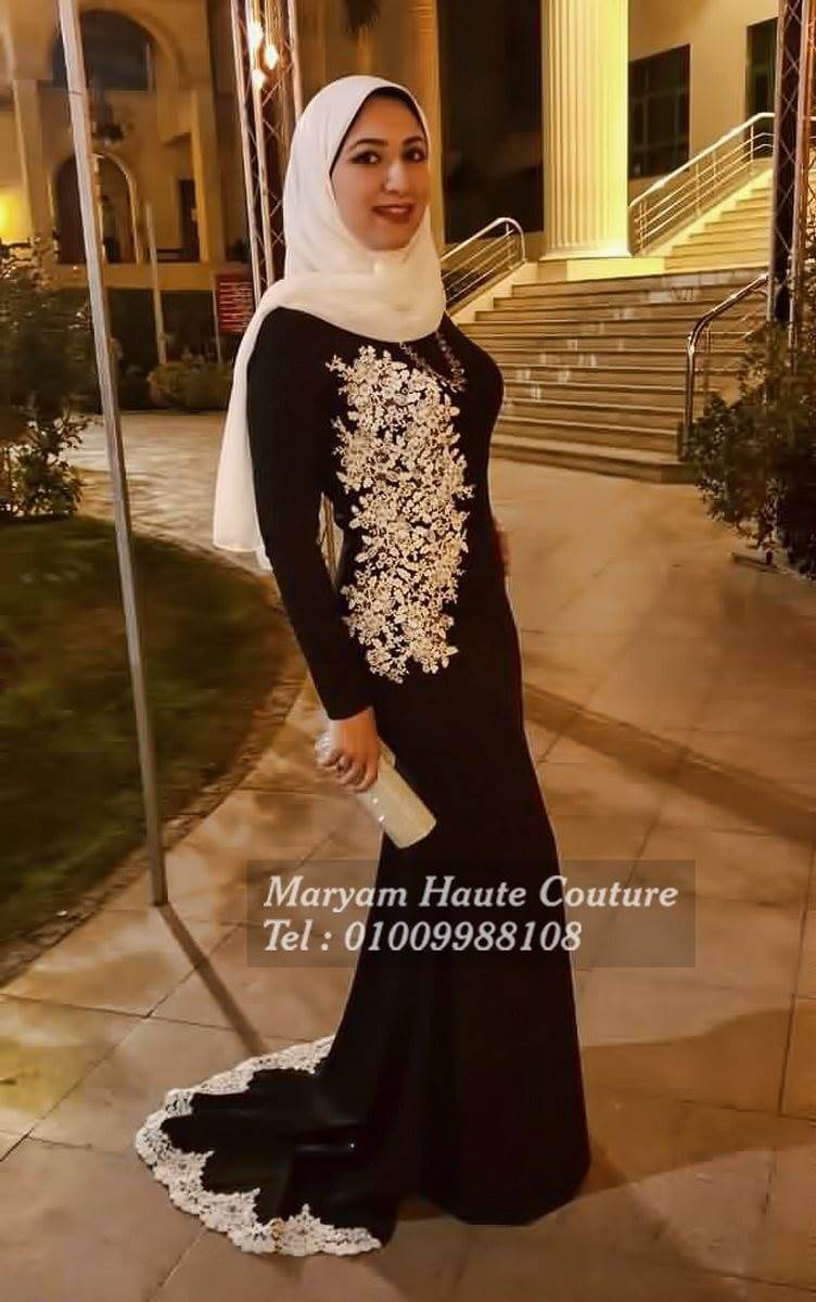 فستان سهرة باللون الاسود للمحجبات A black evening dress for veiled women