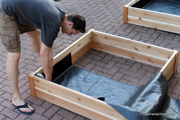 How to Build Raised Garden Boxes DIY (Grow vegetables anywhere