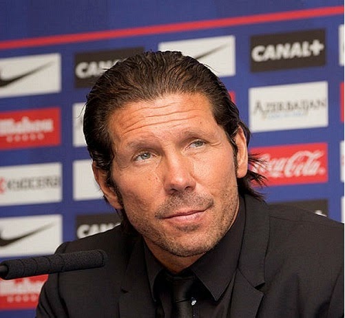 Simeone en una rueda de prensa