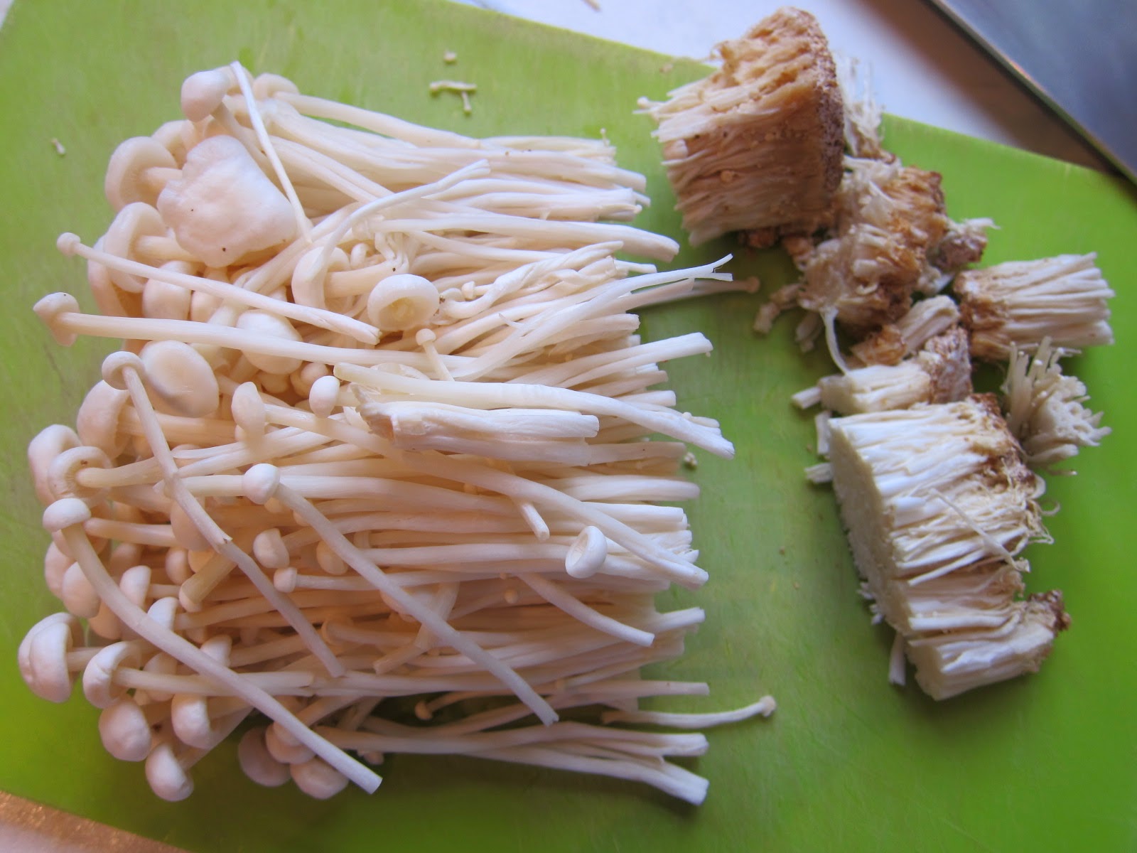 Japanese Style Enoki Mushrooms / LUCY LOVES TO EAT