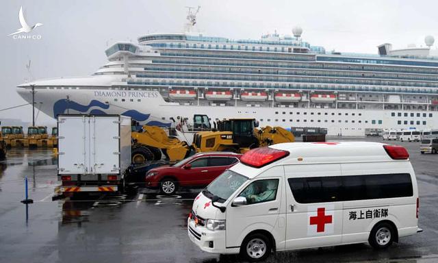 NÓNG: Hai hành khách trên du thuyền Nhật tử vong vì corona