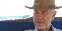 Fuente: https://caes.ucdavis.edu/news/uc-davis-professor-tim-caro-has-devoted-his-life-studying-african-wildlife Profesor Tim Caro