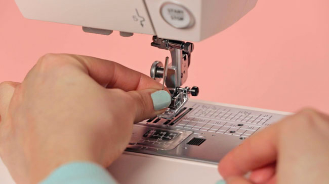 How to Set up Your Sewing Machine - Tilly and the Buttons