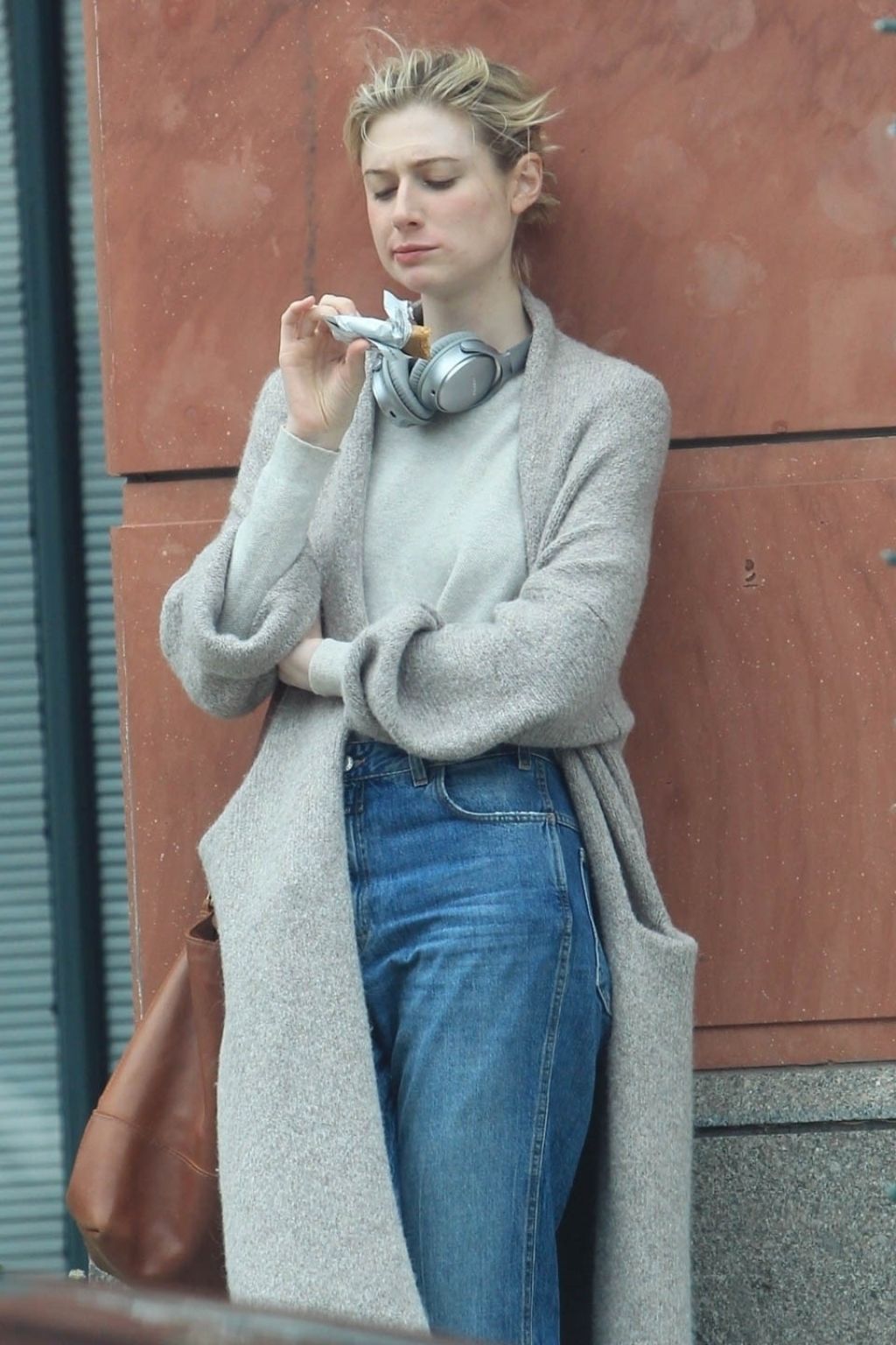 labels elizabeth debicki share