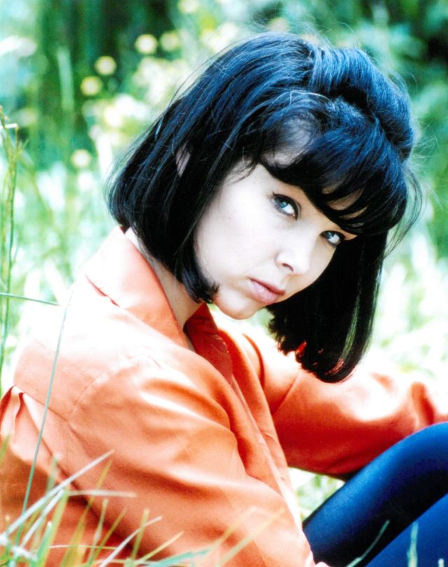 30 Wonderful Color Photographs of a Young and Sexy Yvonne Craig in the