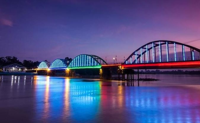 Sharingcommunity.: Sejarah Jembatan Beatrix, Berawal Dari Tenggelamnya