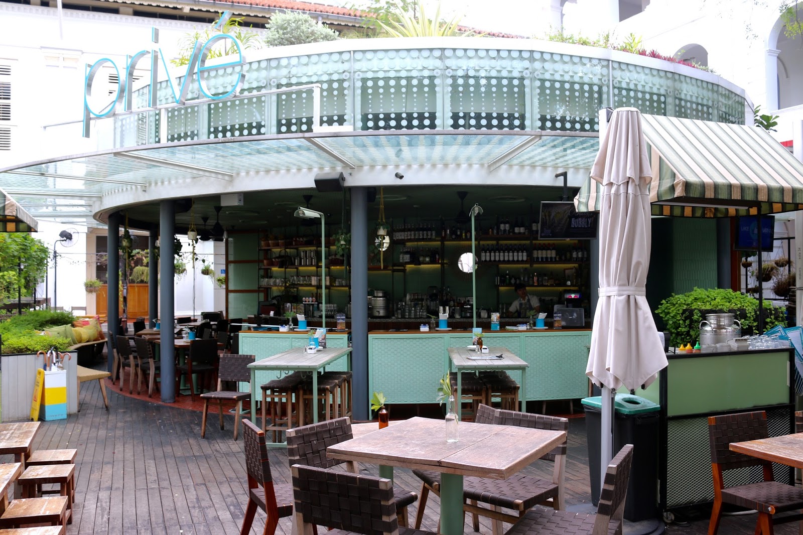 Privé CHIJMES Adelene Brielle